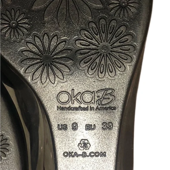 OKA b. Dark Blue Open Toe Rhinestone Pumps Size 9 - Picture 6 of 6